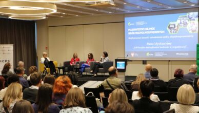 Praca osób z niepełnosprawnościami to realny zysk dla rynku – wnioski z Mazowieckiego Sejmiku Osób Niepełnosprawnych