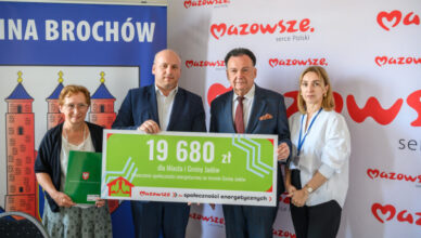 Transformacja energetyczna w Gminie Jadów. Umowa z Samorządem Województwa Mazowieckiego podpisana