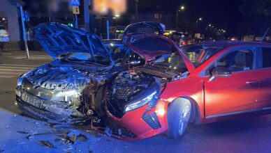 Zderzenie dwóch pojazdów w centrum miasta