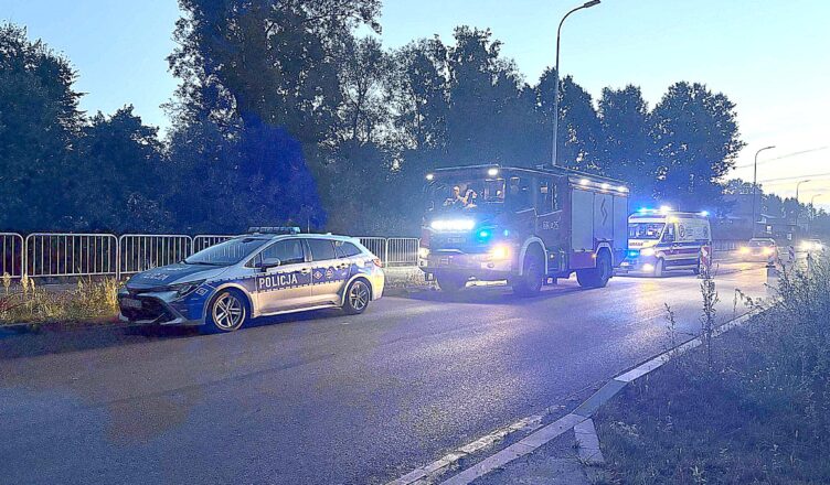 Dachowanie samochodu osobowego na DW634