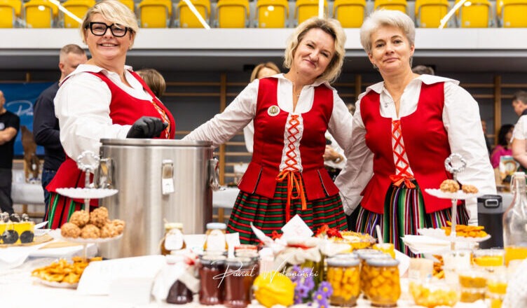 Kulinarna i kulturalna uczta w Ząbkach: I Przegląd Kół Gospodyń i Gospodarzy Wiejskich Powiatu Wołomińskiego za nami