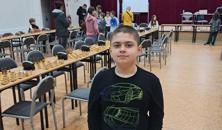 Memoriał Dawida Przepiórki – młodzi szachiści przy królewskiej grze