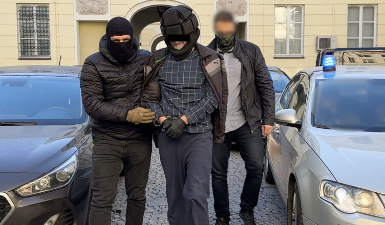 Zatrzymany przez stołecznych policjantów Krzysztof B. usłyszy prokuratorskie zarzuty