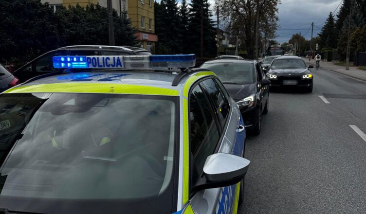 Zlekceważył czerwone światło, bo spieszył się z dostawą