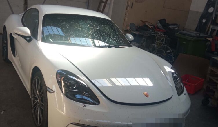 Policyjna „Kobra” odzyskała porsche warte 350 tysięcy złotych
