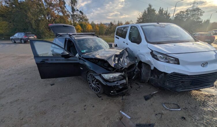 Nieustąpienie pierwszeństwa przyczyną porannej kolizji