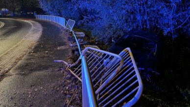 Niebezpieczny rajd przez barierki. Nietrzeźwy kierujący zatrzymany dzięki natychmiastowej reakcji świadka.