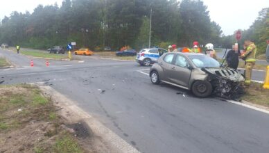 Groźna kolizja na skrzyżowaniu dróg K76 i DW801