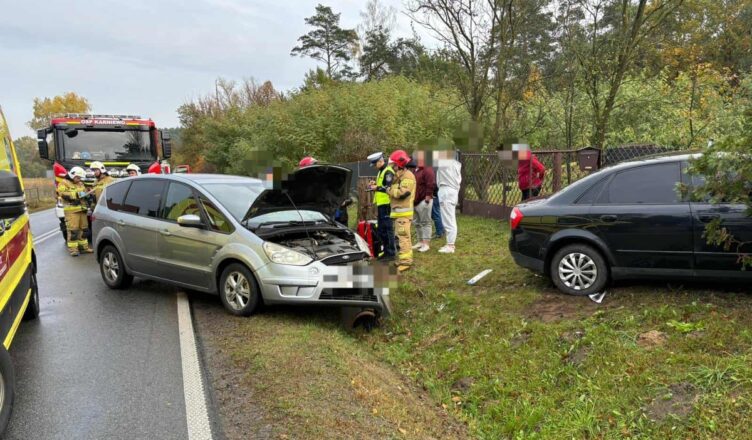 Zderzenie osobówek na DK57 - jedna osoba trafiła do szpitala