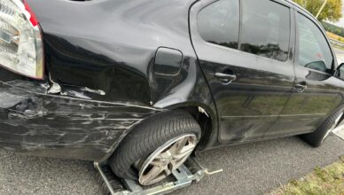 Niebezpieczna kolizja na S8 w Niegowie – kierowca mercedesa był pijany