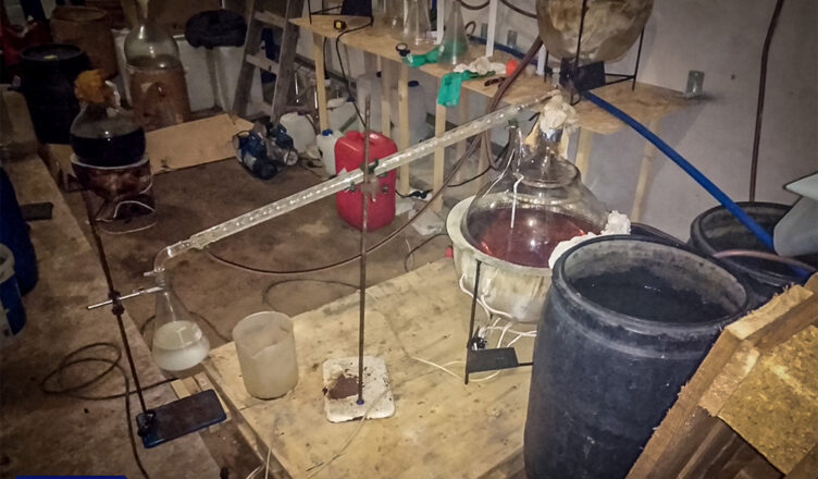 CBŚP rozbiło grupę zajmującą się produkcją amfetaminy – osiem osób zatrzymanych