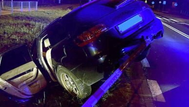 Kierowca audi stracił panowanie nad pojazdem, a potem prawo jazdy. Miał 2 promile