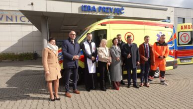 Nowy ambulans dla Mazowieckiego Szpitala Wojewódzkiego w Drewnicy