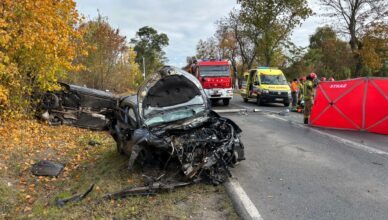 Poważny wypadek na DK62 w Karolinie. Poszkodowani trafili do szpitala, w tym jedna osoba śmigłowcem LPR