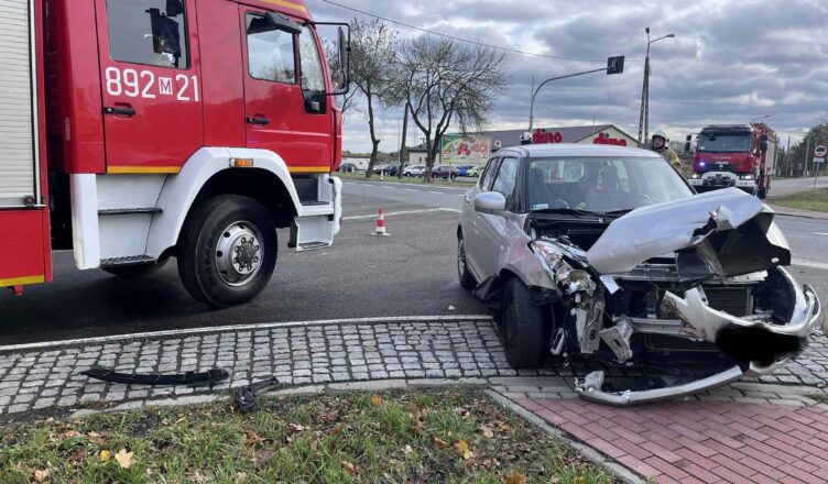 Kolizja na DK 62 w Szadkach. Jedna osoba poszkodowana.