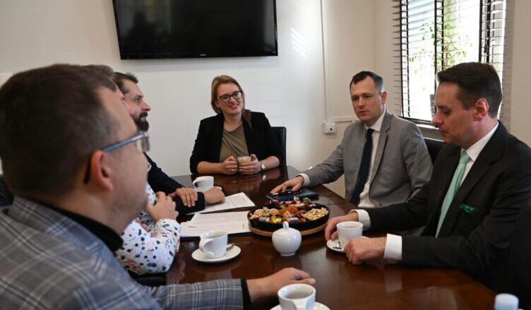 Czy Kobyłka wprowadzi nocną prohibicję? Trwają rozmowy między samorządami powiatu