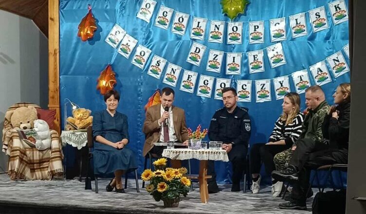 Głośne czytanie w Kobyłce