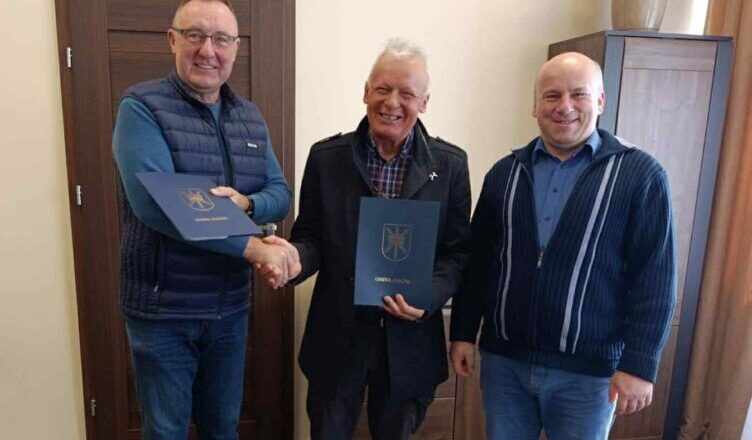 Nowa droga w Gminie Jadów – podpisano umowę na budowę ul. Polnej