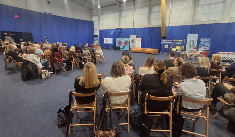 Ząbki - STEAM w szkole - konferencja w Szkole Podstawowej nr 3