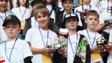 Z Tłuszcza do Singapuru. Młodzi pasjonaci robotyki walczą o udział w światowym finale World Robot Olympiad