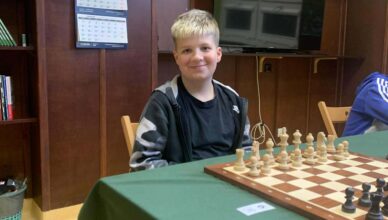 Młody szachista ze Starych Grabii błyszczy w Otwocku!