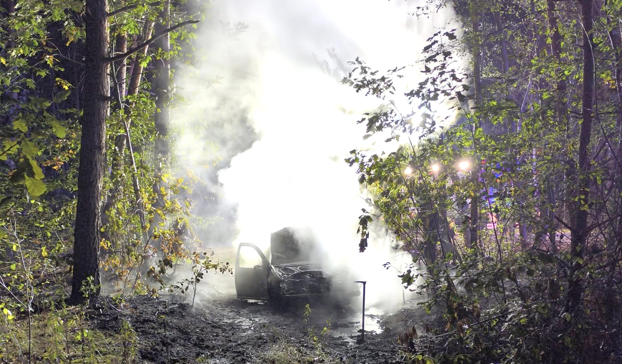 Pożar samochodu w Radzyminie