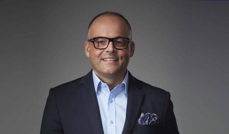 Gość Życia – Teresa Urbanowska zaprasza – Arkadiusz Werelich Starosta Powiatu Wołomińskiego