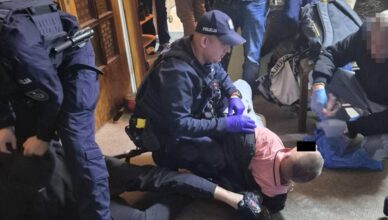 Zaatakowali obywateli Ukrainy. Mieli przy sobie przedmiot przypominający broń i kastet