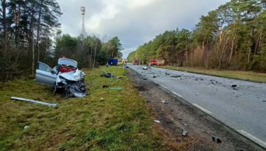 Zderzenia osobówki z ciężarówką na drodze K-60