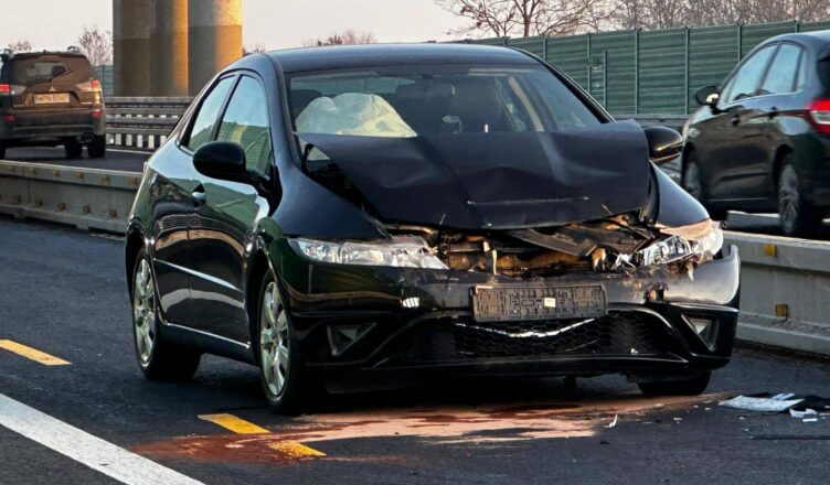 Na S7 zderzenie trzech pojazdów