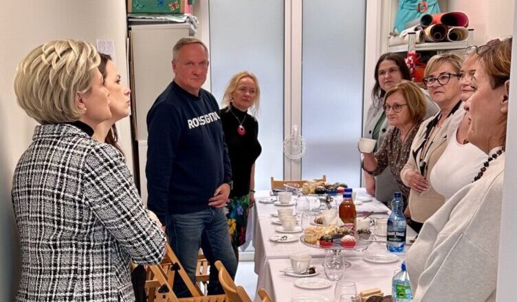 Centrum Opiekuńczo-Mieszkalne w Tłuszczu inspiracją dla innych gmin