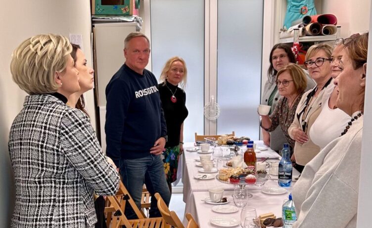 Centrum Opiekuńczo-Mieszkalne w Tłuszczu inspiracją dla innych gmin