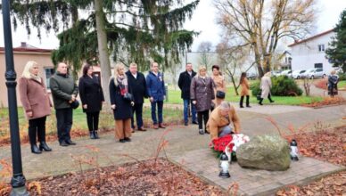 Dąbrówka w hołdzie Niepodległej