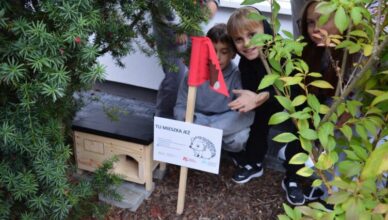 Ekologia i wrażliwość społeczna na jednej lekcji - niezwykłe zajęcia dla uczniów ze Wszeborów