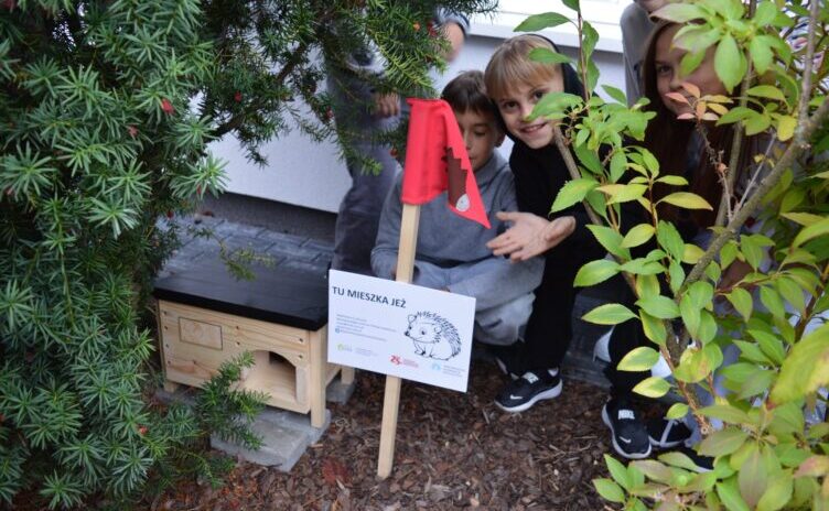 Ekologia i wrażliwość społeczna na jednej lekcji - niezwykłe zajęcia dla uczniów ze Wszeborów