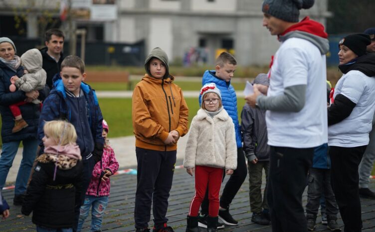 Kobyłka szkoli się na wypadek kryzysu. Miasteczko Obrony Cywilnej przyciągnęło tłumy i uczyło przez działanie