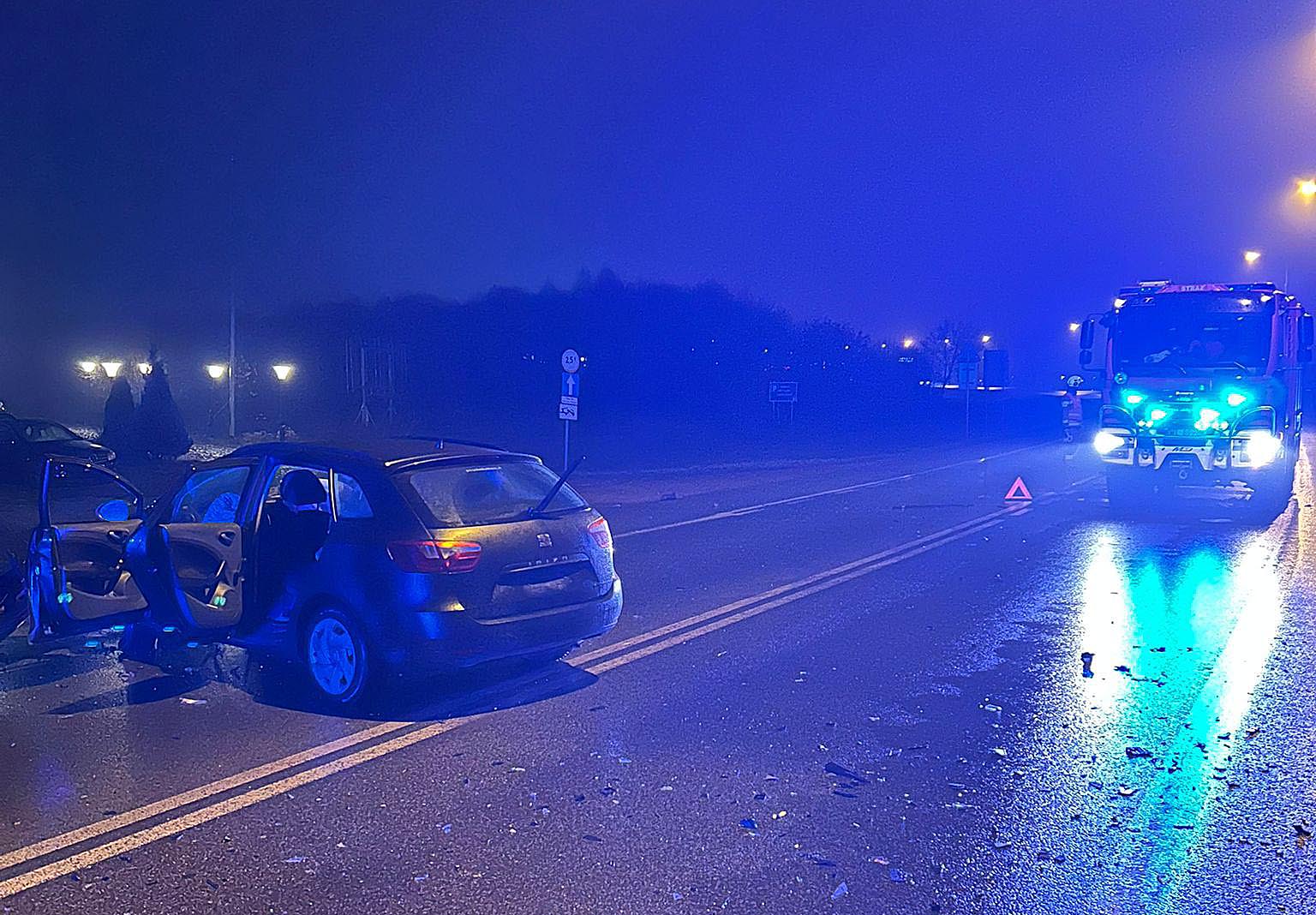 Wypadek na DW631 w Nieporęcie. Kolizja dwóch pojazdów i paraliż drogowy