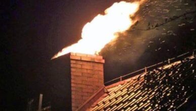 Początek sezonu grzewczego to początek pożarów sadzy w kominach