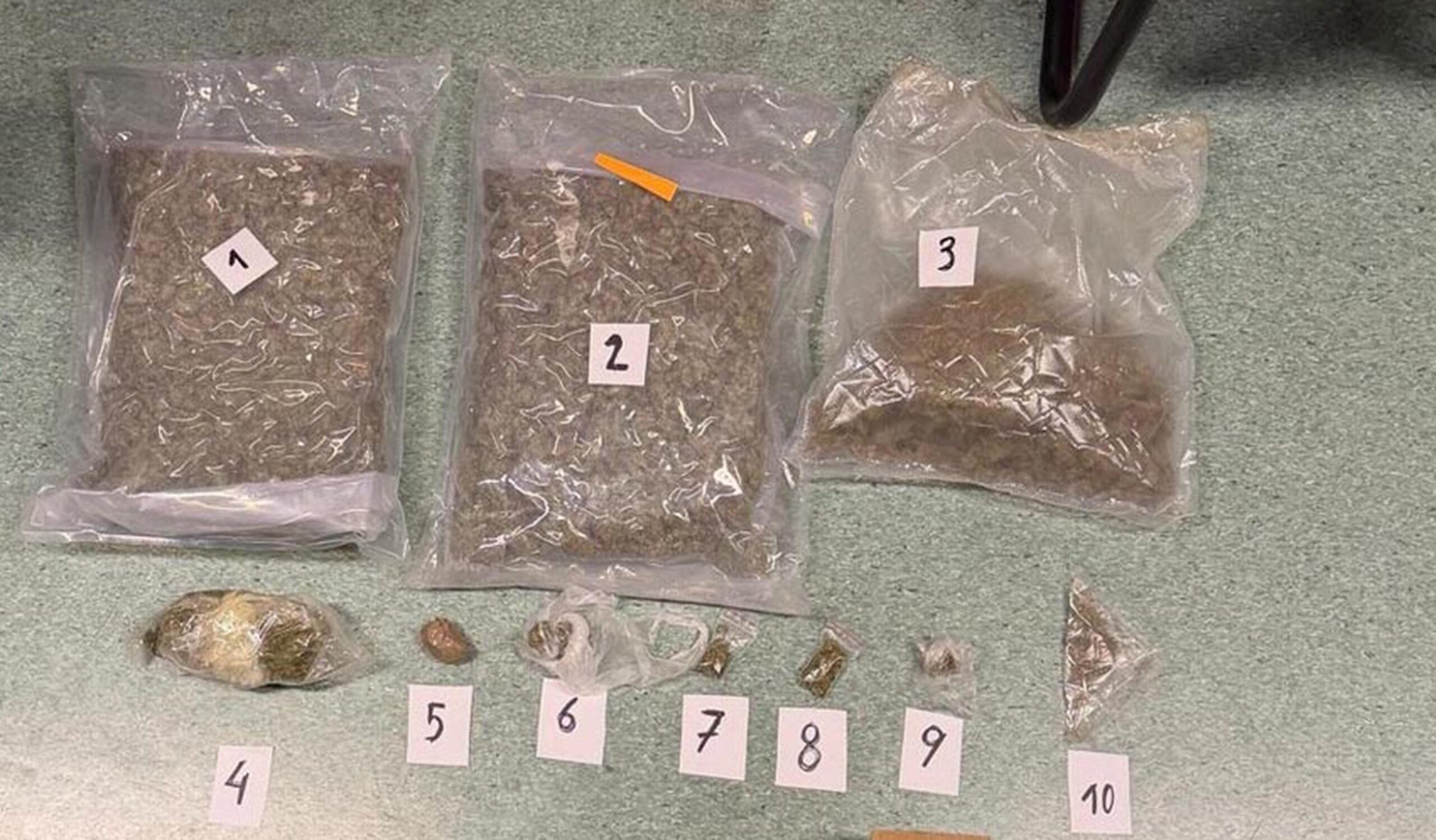 Nowodworzanin ukrył w garażu narkotyki