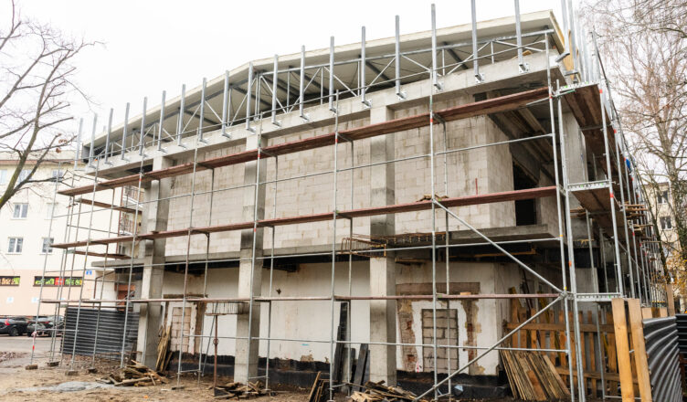 Zielonka - Babie Lato ma już nowe piętro i dach