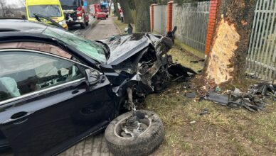 Wypadek drogowy na krajowej 50-ce, ranna 68-letnia pasażerka