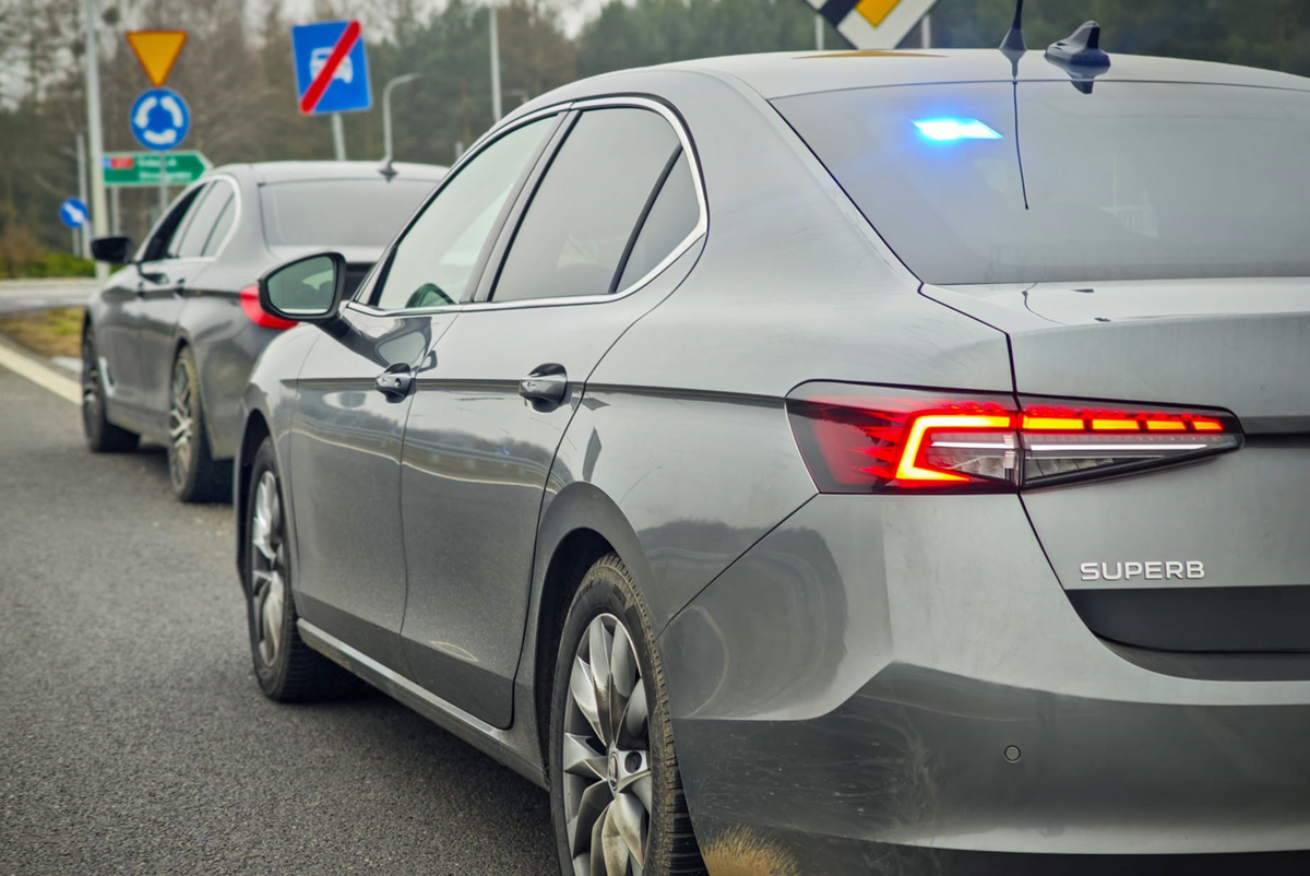 Na S7 ojciec i syn bez uprawnień w czasie jednej kontroli drogowej