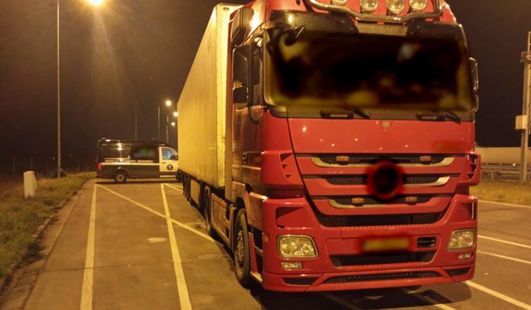 Nieprawidłowy transport zatrzymany na S8