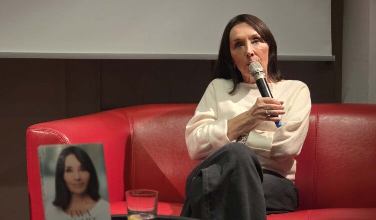 Spotkanie autorskie z Ewą Ewart w Wołominie