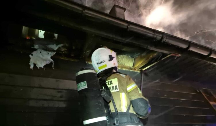 Pożar budynku mieszkalnego w miejscowości Czosnów 