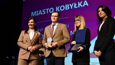 Kobyłka nagrodzona za odpowiedzialność społeczną – prestiżowe wyróżnienie Mazowieckiej Marki Ekonomii Społecznej 2025