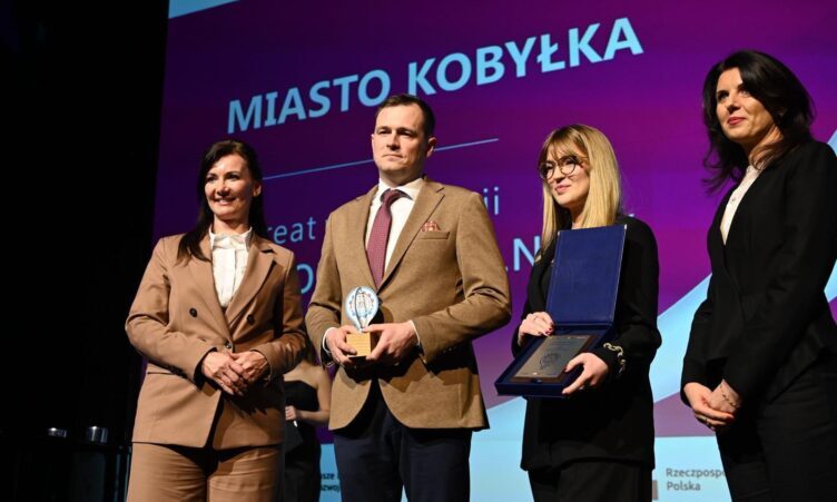 Kobyłka nagrodzona za odpowiedzialność społeczną – prestiżowe wyróżnienie Mazowieckiej Marki Ekonomii Społecznej 2025