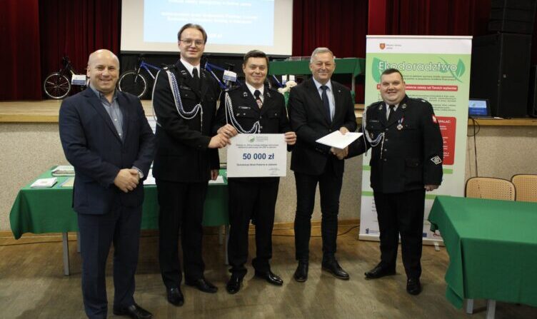 Wsparcie dla jednostki z Jadowa. Strażacy otrzymali dofinansowanie na zakup lekkiego wozu ratowniczo-gaśniczego