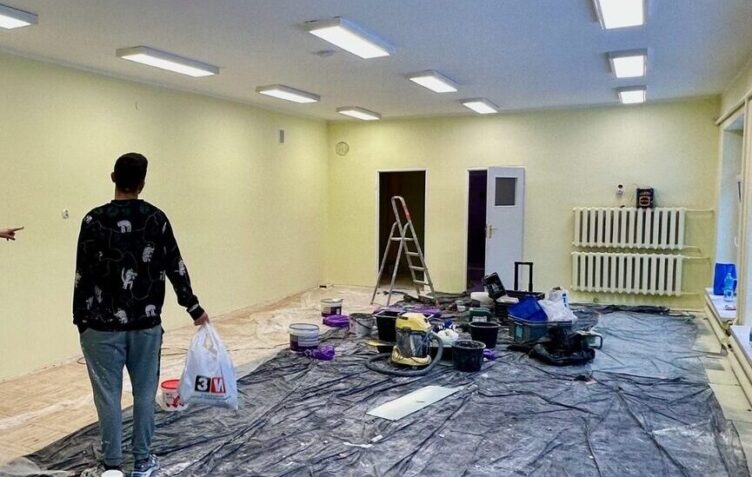 Lepsze warunki dla najmłodszych: trwa remont w przedszkolu „Baśniowa Kraina” w Tłuszczu