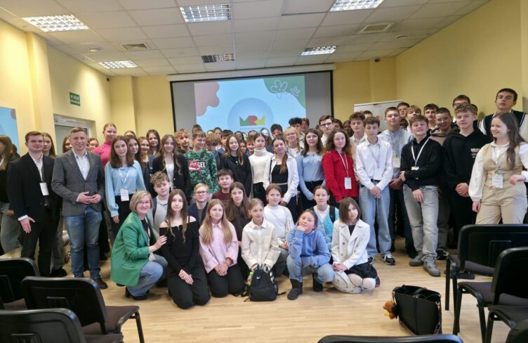 Konferencja Samorządów Uczniowskich w Ząbkach – młodzież o teraźniejszości i przyszłości samorządności